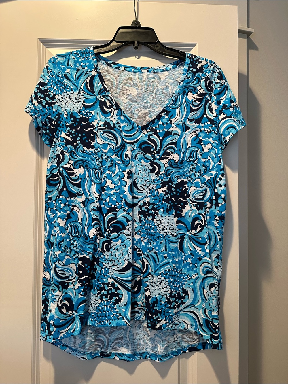 Lilly Pulitzer Etta V-Neck Mermazing Resort White